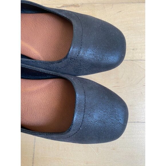 MIA BNWT black faux suede casual flats sz 6 back animal print panel - Picture 8 of 8